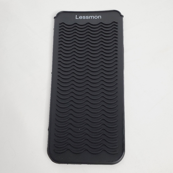 2 Pack - Heat Resistant Silicone Mat/Pouch  For Hair Styling Tools - Picture 2 of 11